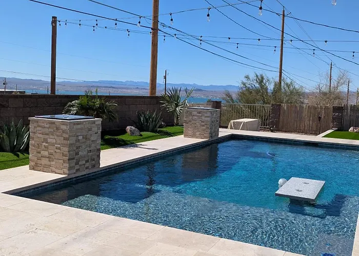 Holiday home Desert Rose Oasis, Pool, Firepit, Views! *